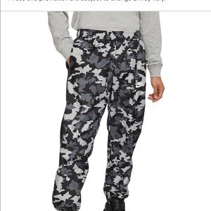 NWT Men's Nike Camo Track Pants Size L